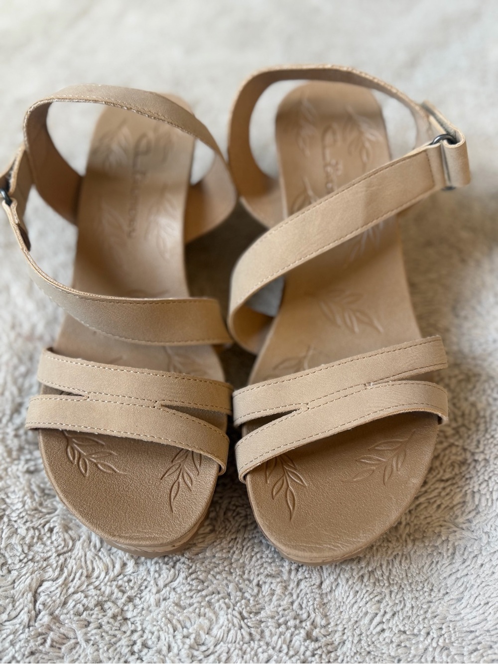NWT Tan Strappy Wedge Sandals Comfort Cushioned Cork Heel Size 9 Women